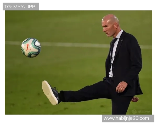 足球巨星的传奇人生与辉煌成就全景揭秘 足球巨星的传奇人生与辉煌成就全景揭秘