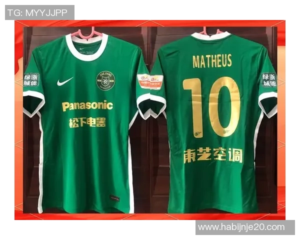 足球明星们的衣服尺码揭秘与时尚搭配的完美结合 足球明星们的衣服尺码揭秘与时尚搭配的完美结合