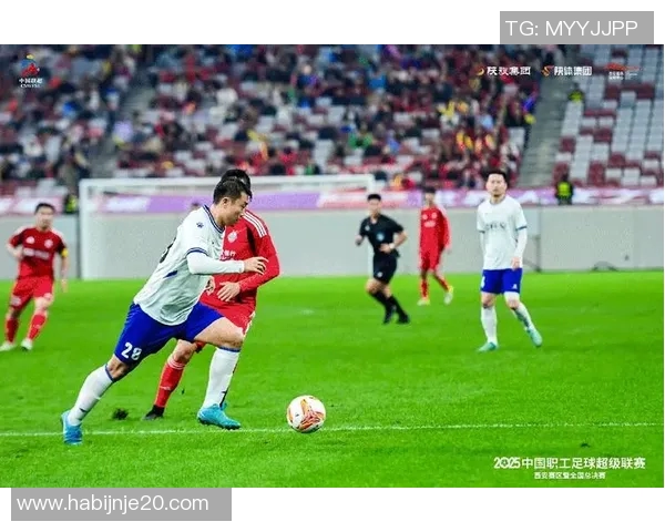 炫酷足球明星动态图壁纸尽显球场风采与激情瞬间