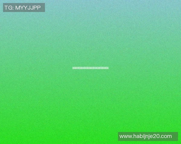 篮球明星手滑失误引发热议球迷热情与争议交织的瞬间 篮球明星手滑失误引发热议球迷热情与争议交织的瞬间